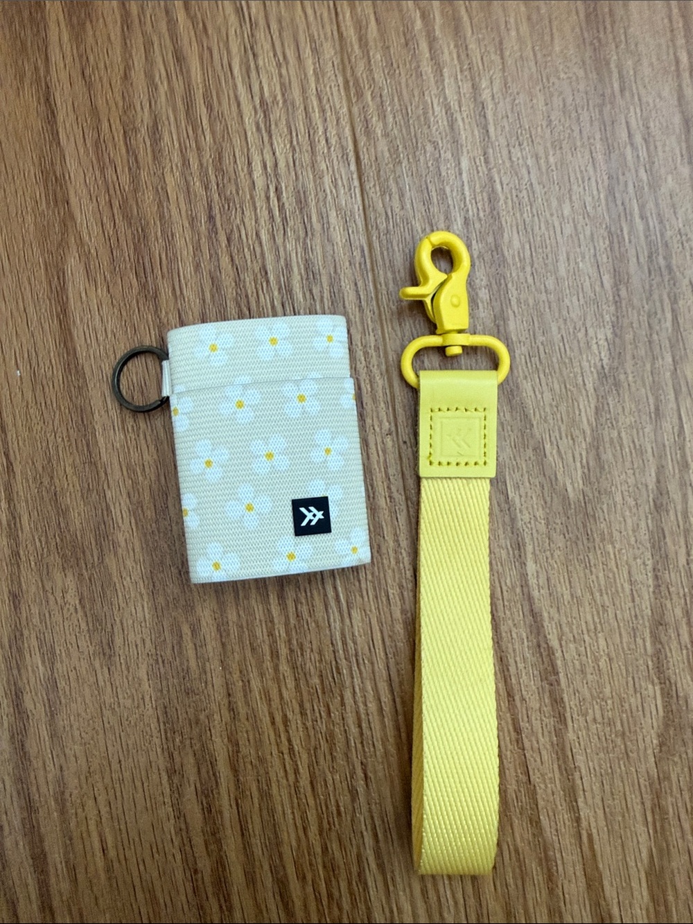 Thread Wallets Elastic Wallet and strap
